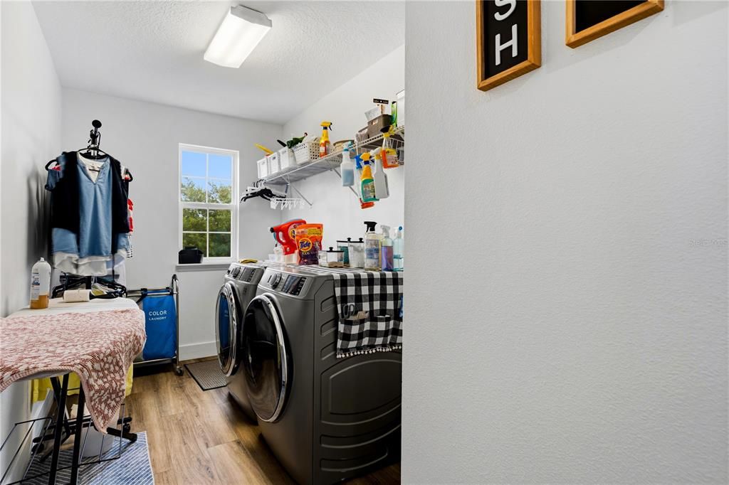 For Sale: $699,000 (5 beds, 4 baths, 3241 Square Feet)