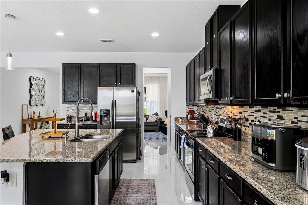 For Sale: $699,000 (5 beds, 4 baths, 3241 Square Feet)