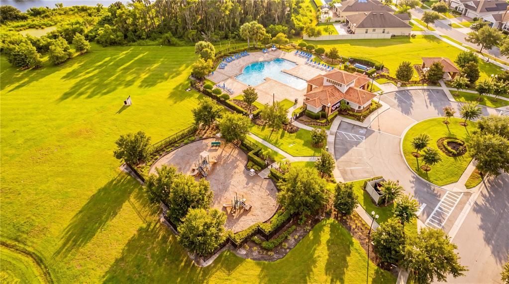 For Sale: $699,000 (5 beds, 4 baths, 3241 Square Feet)