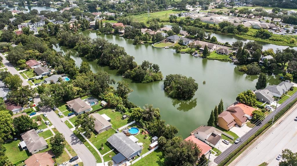 En Venta: $549,900 (4 camas, 3 baños, 2678 Pies cuadrados)