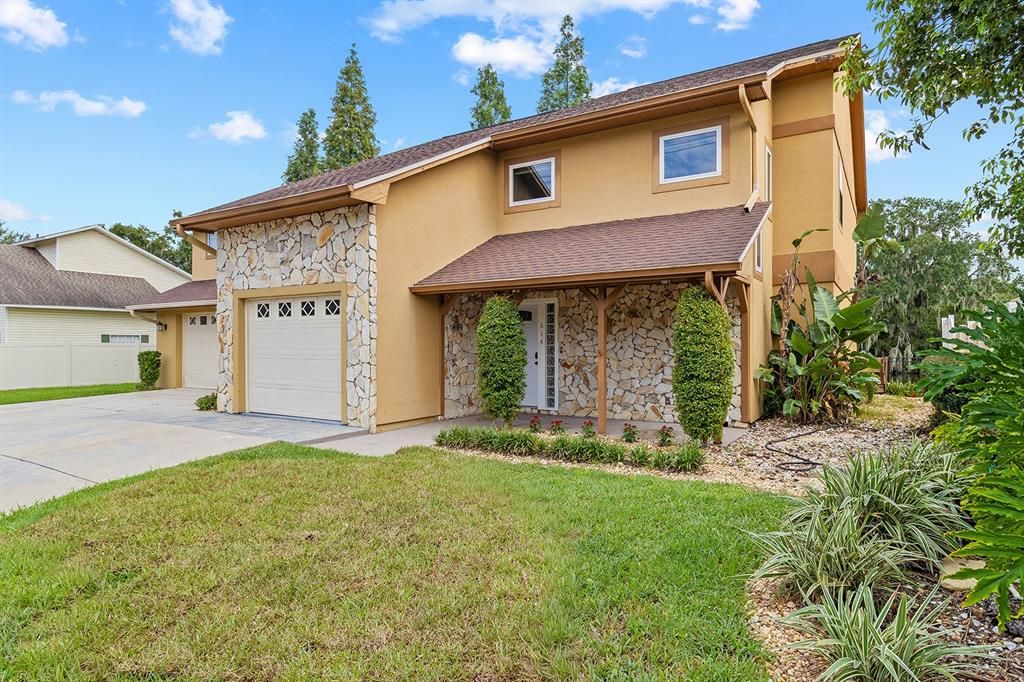 En Venta: $549,900 (4 camas, 3 baños, 2678 Pies cuadrados)