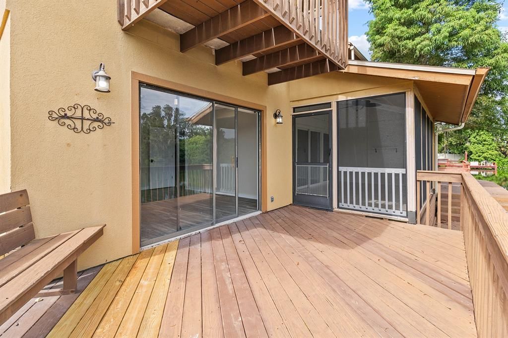 En Venta: $549,900 (4 camas, 3 baños, 2678 Pies cuadrados)