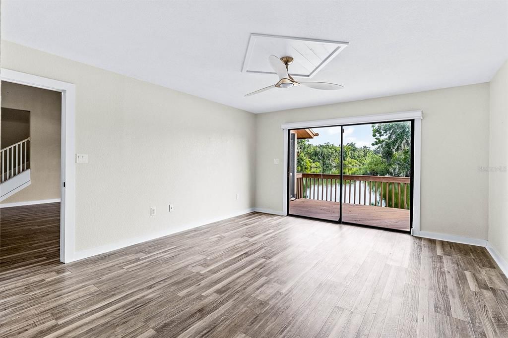 En Venta: $549,900 (4 camas, 3 baños, 2678 Pies cuadrados)