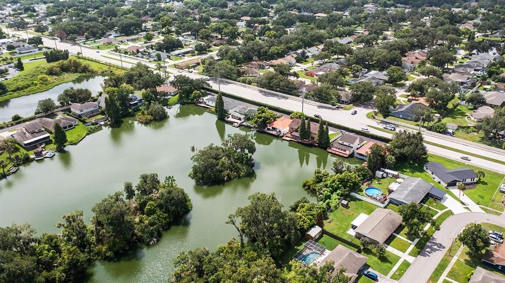 En Venta: $549,900 (4 camas, 3 baños, 2678 Pies cuadrados)