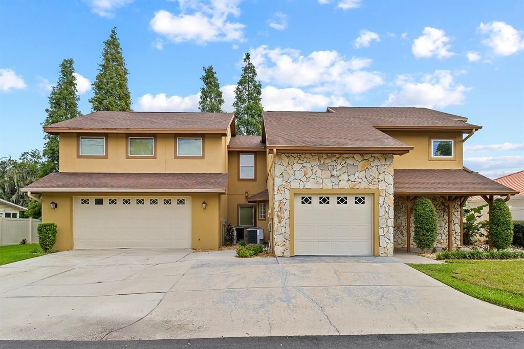 En Venta: $549,900 (4 camas, 3 baños, 2678 Pies cuadrados)