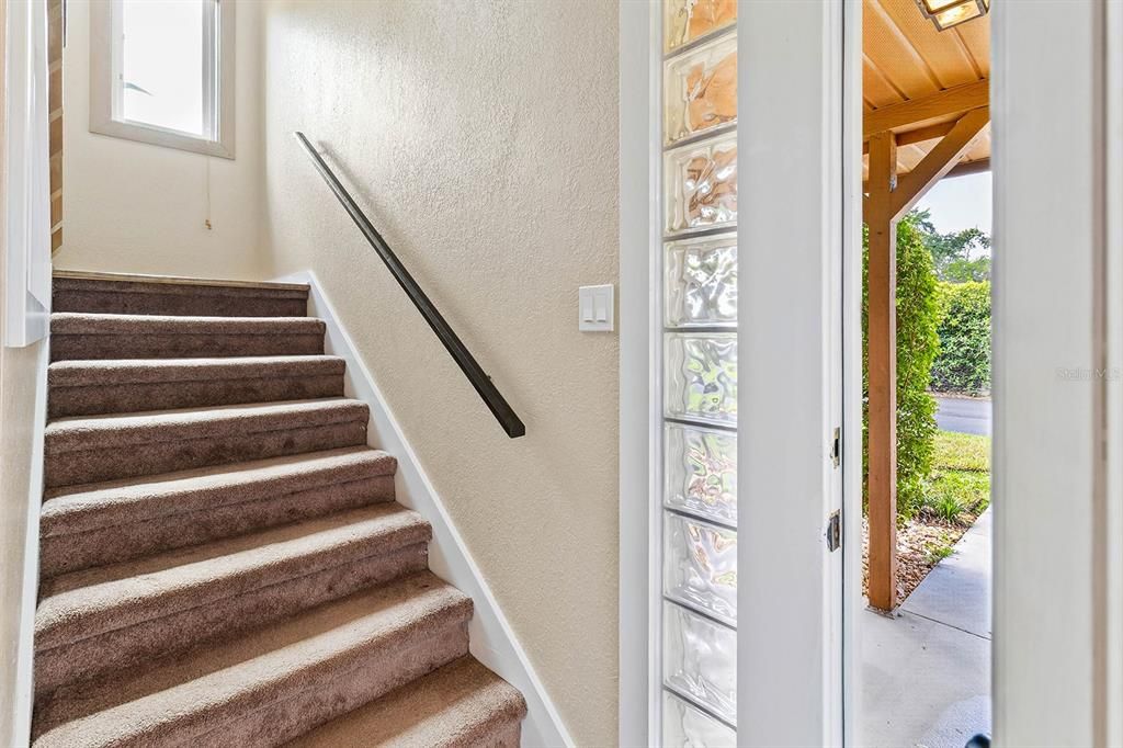 En Venta: $549,900 (4 camas, 3 baños, 2678 Pies cuadrados)