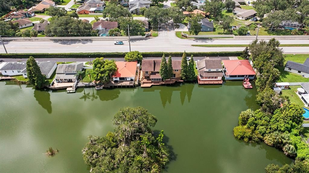 En Venta: $549,900 (4 camas, 3 baños, 2678 Pies cuadrados)