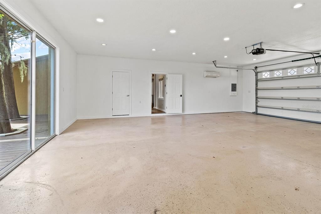 En Venta: $549,900 (4 camas, 3 baños, 2678 Pies cuadrados)