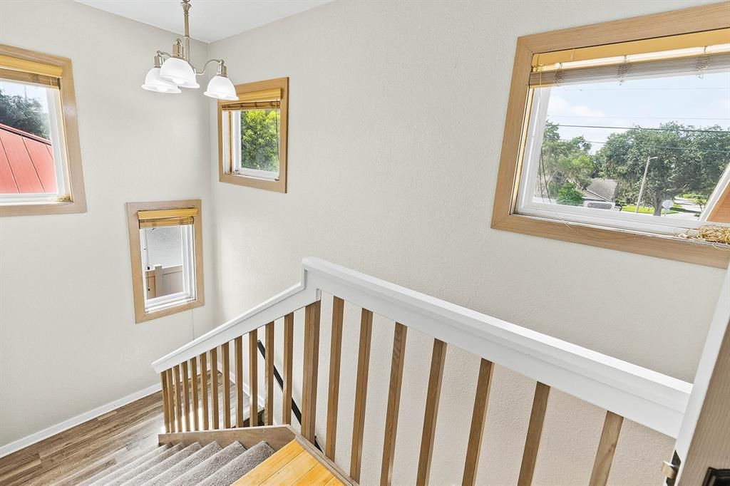 En Venta: $549,900 (4 camas, 3 baños, 2678 Pies cuadrados)