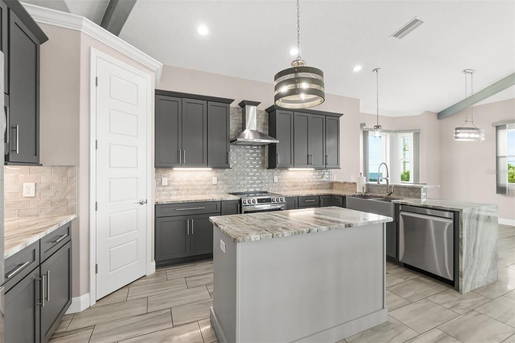 For Sale: $1,174,999 (3 beds, 2 baths, 2614 Square Feet)