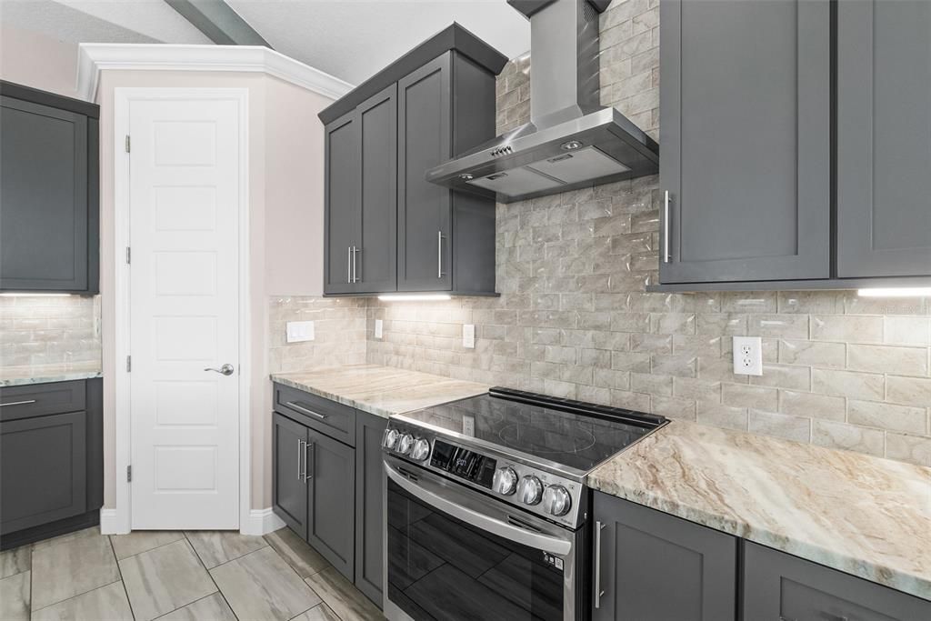 For Sale: $1,174,999 (3 beds, 2 baths, 2614 Square Feet)