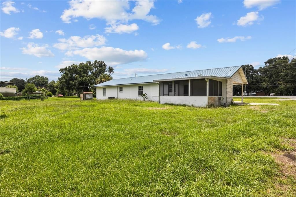 For Sale: $335,000 (3 beds, 2 baths, 1458 Square Feet)