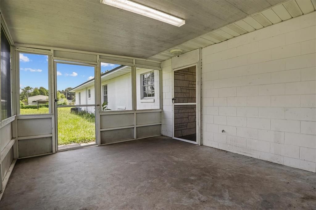For Sale: $335,000 (3 beds, 2 baths, 1458 Square Feet)