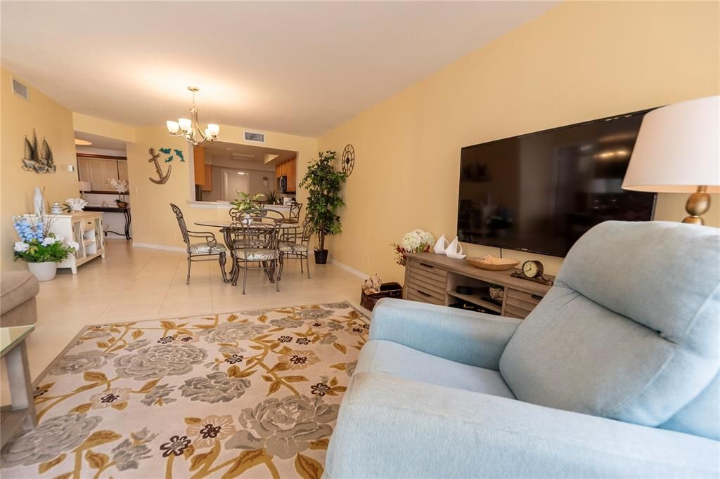 En Venta: $500,000 (2 camas, 2 baños, 1255 Pies cuadrados)