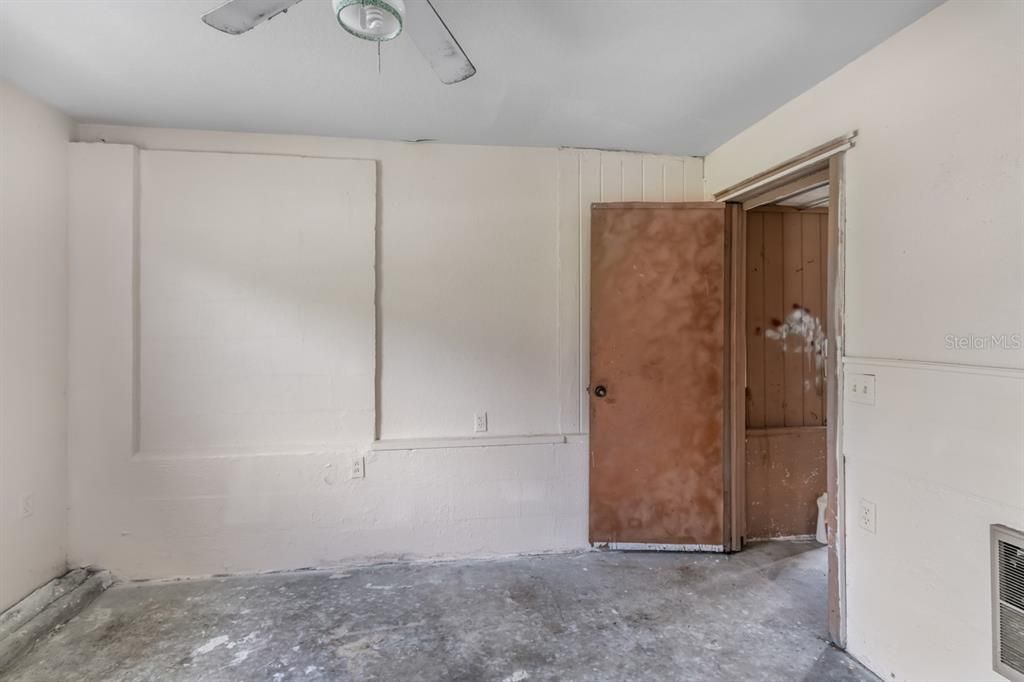 На продажу: $292,000 (2 спален, 1 ванн, 1307 Квадратных фут)