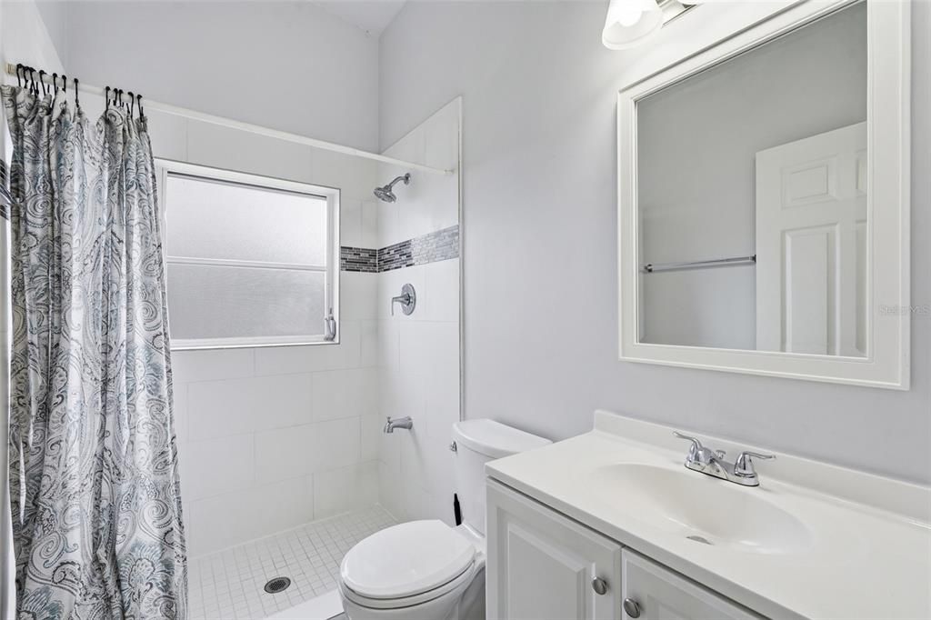 For Sale: $379,000 (3 beds, 3 baths, 2166 Square Feet)