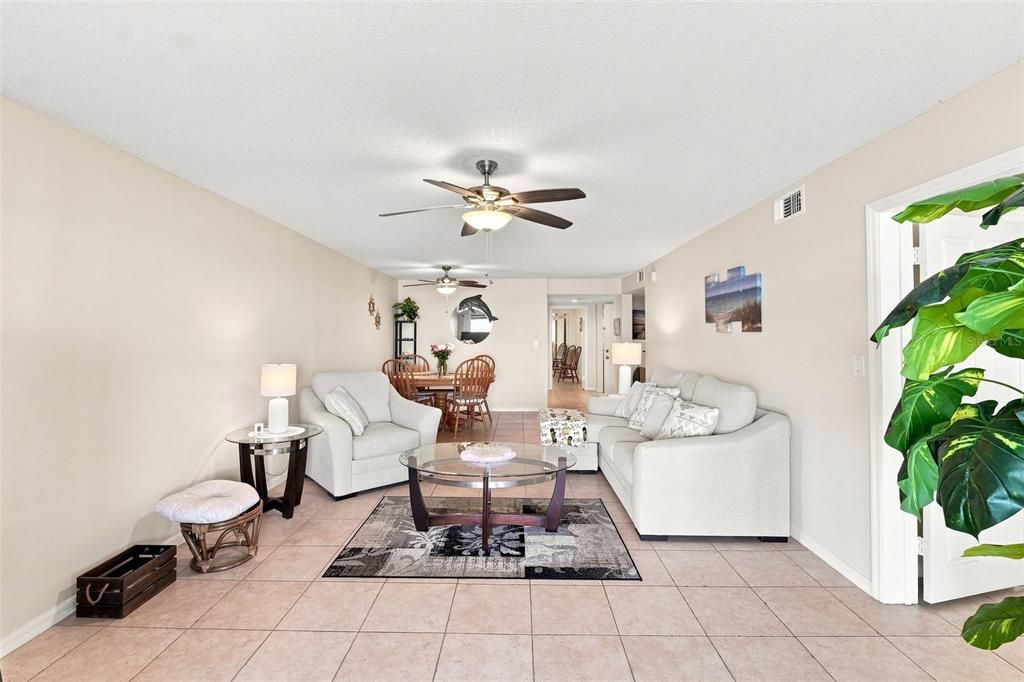 For Sale: $360,000 (2 beds, 2 baths, 1351 Square Feet)