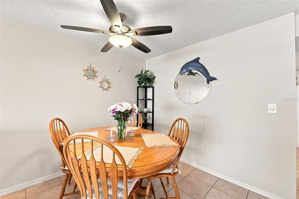 For Sale: $360,000 (2 beds, 2 baths, 1351 Square Feet)