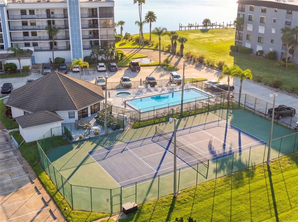 For Sale: $360,000 (2 beds, 2 baths, 1351 Square Feet)