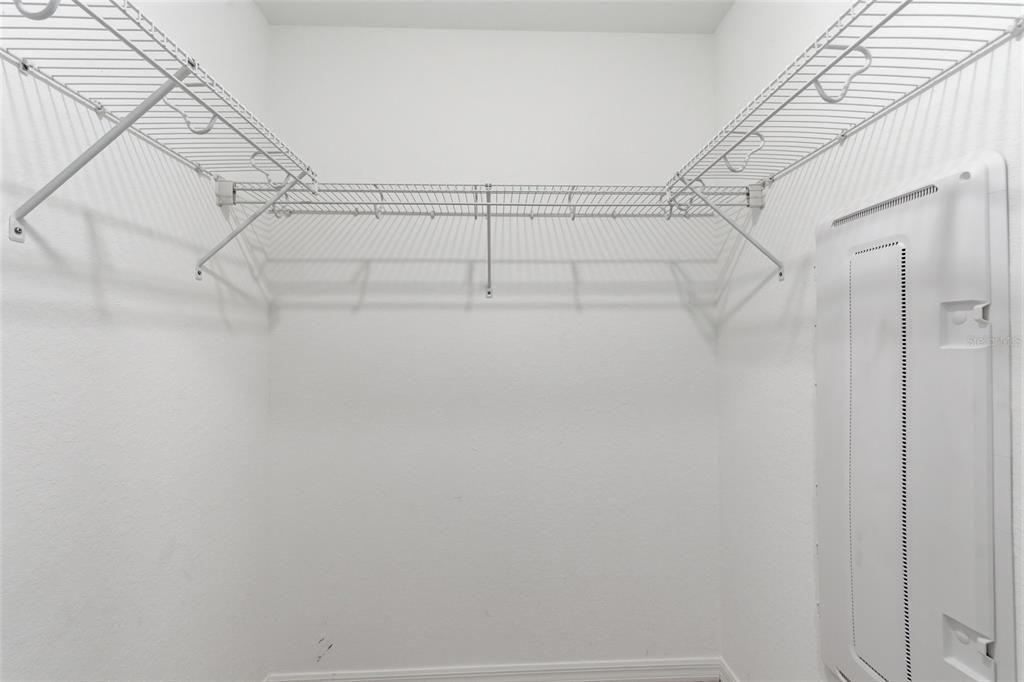 For Sale: $239,000 (2 beds, 2 baths, 1198 Square Feet)