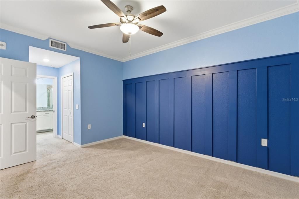 For Sale: $239,000 (2 beds, 2 baths, 1198 Square Feet)
