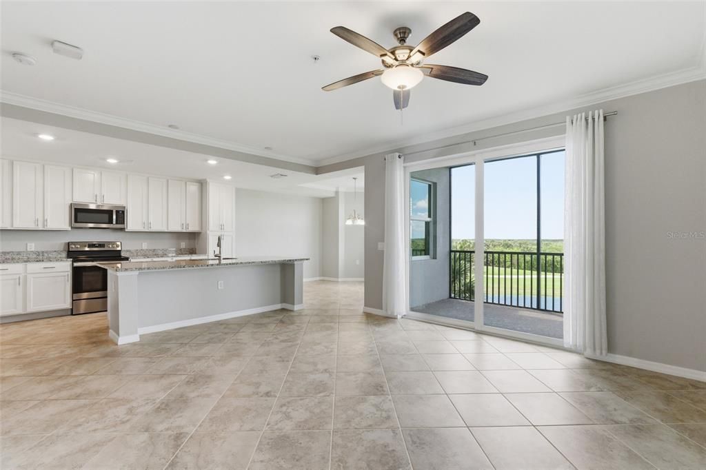 For Sale: $239,000 (2 beds, 2 baths, 1198 Square Feet)