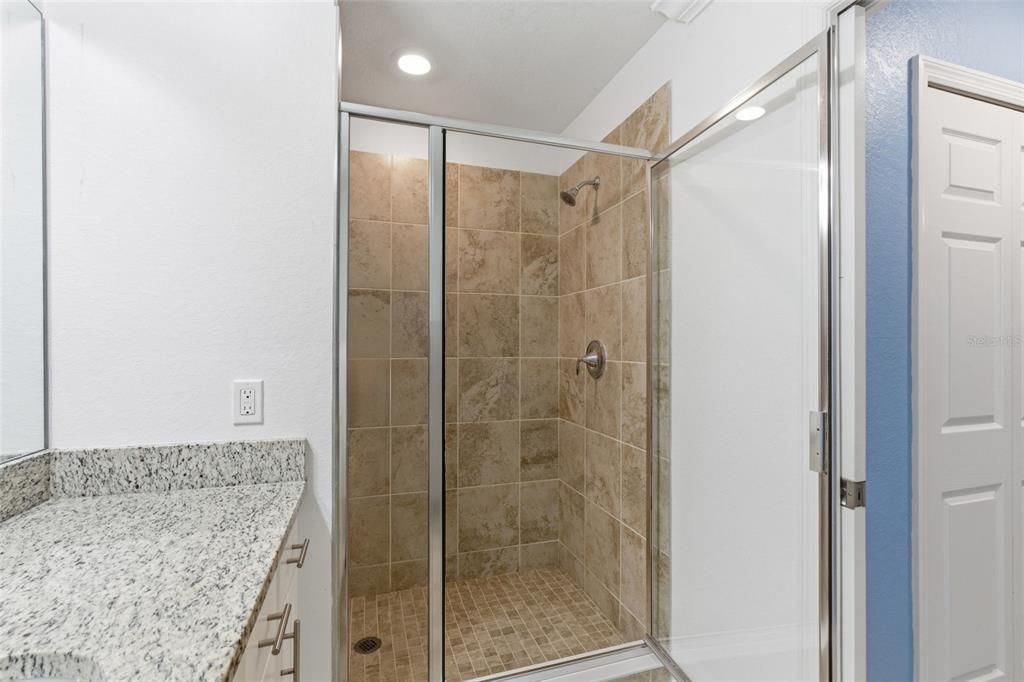 For Sale: $239,000 (2 beds, 2 baths, 1198 Square Feet)
