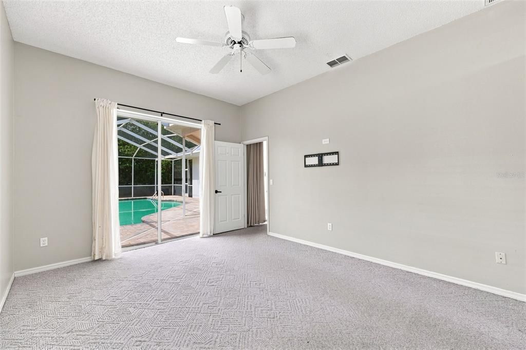 For Sale: $400,000 (4 beds, 3 baths, 2102 Square Feet)