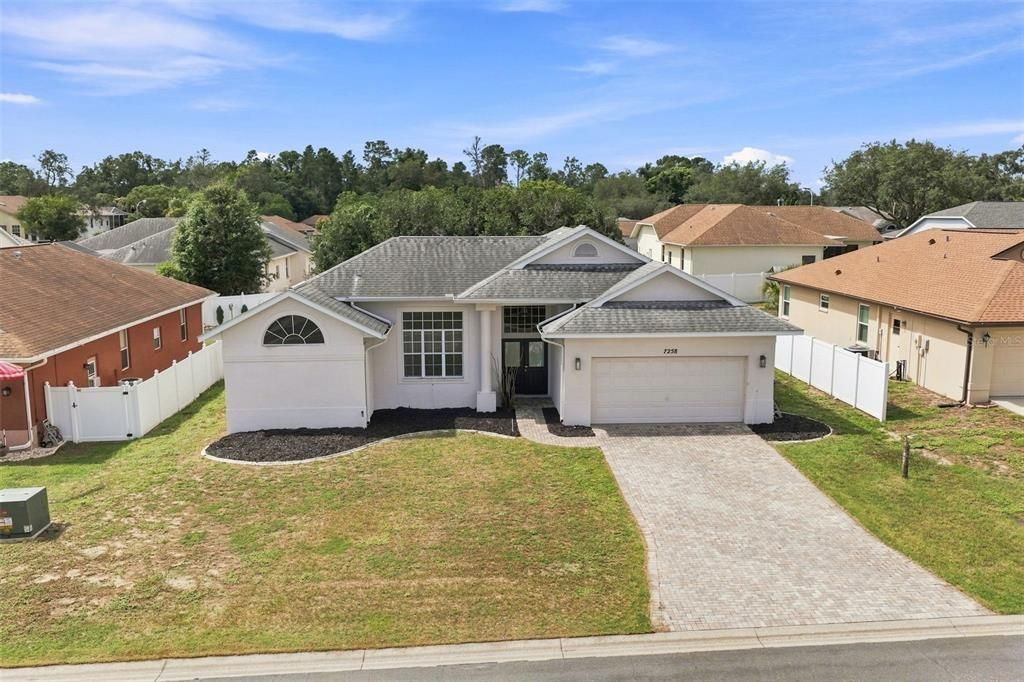 For Sale: $400,000 (4 beds, 3 baths, 2102 Square Feet)