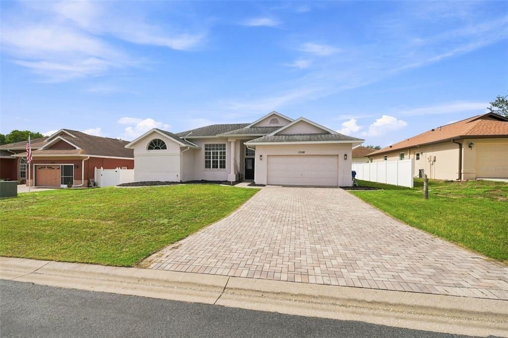 For Sale: $400,000 (4 beds, 3 baths, 2102 Square Feet)