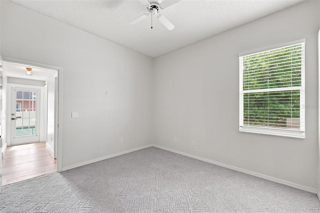 For Sale: $400,000 (4 beds, 3 baths, 2102 Square Feet)