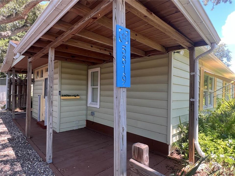 For Rent: $2,800 (3 beds, 1 baths, 1146 Square Feet)