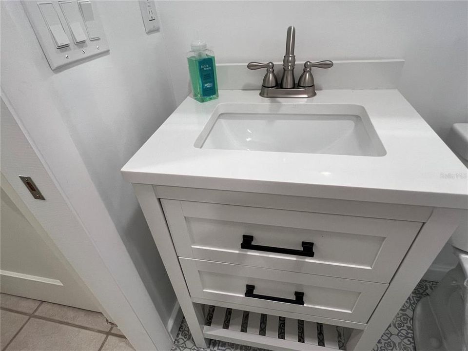 For Rent: $2,800 (3 beds, 1 baths, 1146 Square Feet)