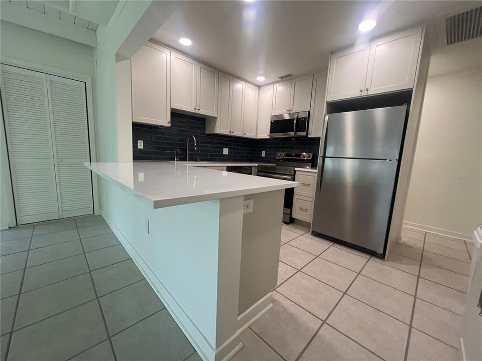 For Rent: $2,800 (3 beds, 1 baths, 1146 Square Feet)