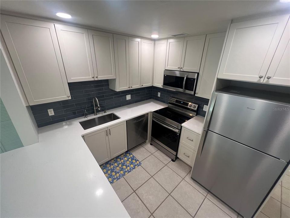 For Rent: $2,800 (3 beds, 1 baths, 1146 Square Feet)
