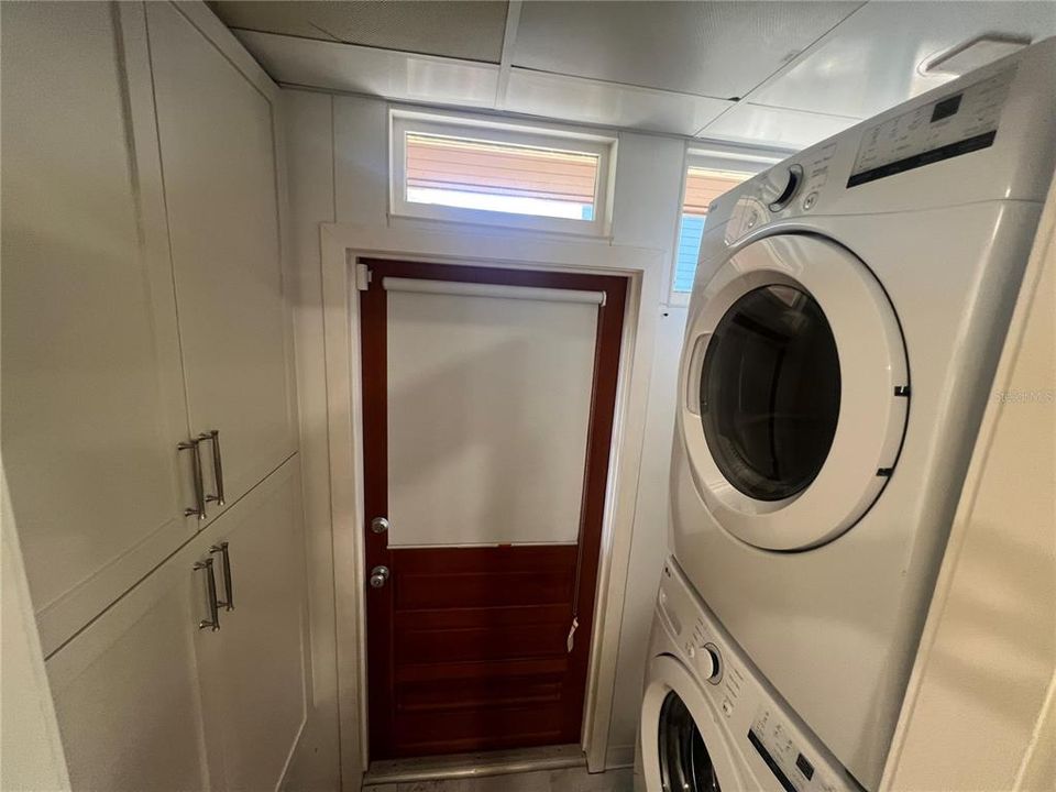 For Rent: $2,800 (3 beds, 1 baths, 1146 Square Feet)