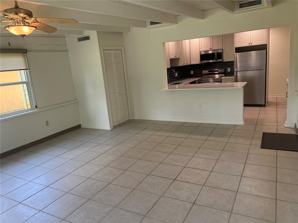 For Rent: $2,800 (3 beds, 1 baths, 1146 Square Feet)