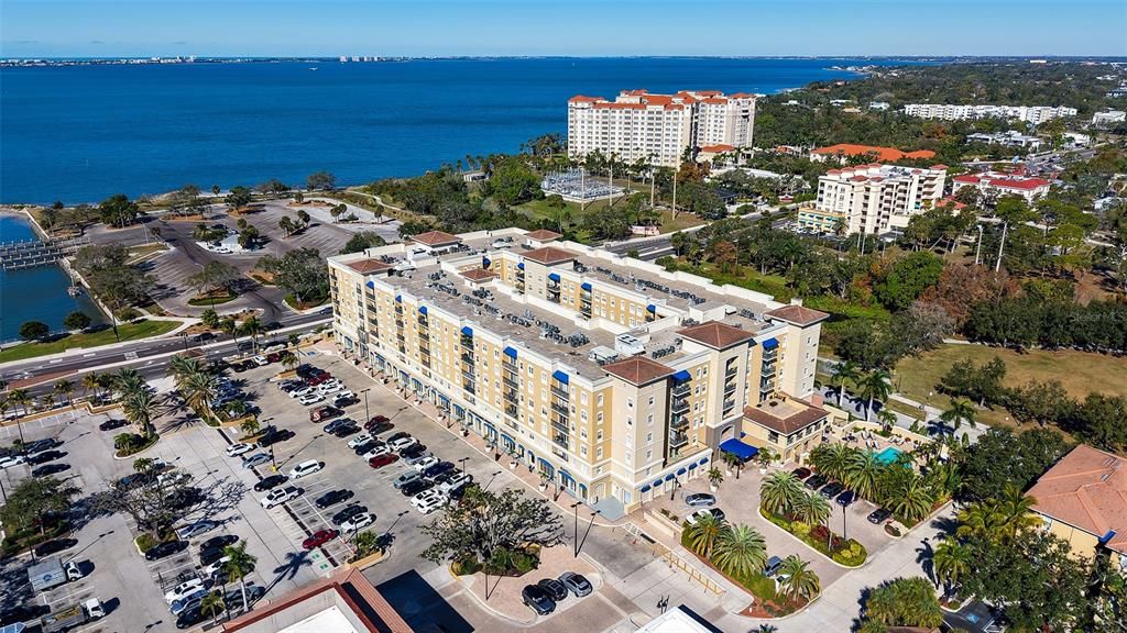 For Sale: $399,000 (2 beds, 2 baths, 1084 Square Feet)