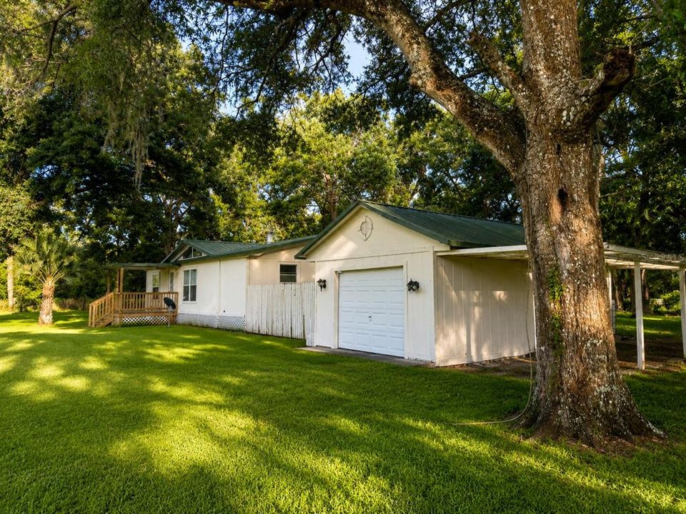 For Sale: $279,000 (3 beds, 2 baths, 920 Square Feet)