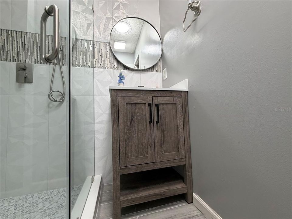 En Venta: $459,999 (5 camas, 3 baños, 2263 Pies cuadrados)