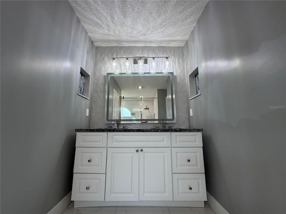En Venta: $459,999 (5 camas, 3 baños, 2263 Pies cuadrados)
