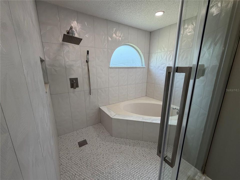 En Venta: $459,999 (5 camas, 3 baños, 2263 Pies cuadrados)