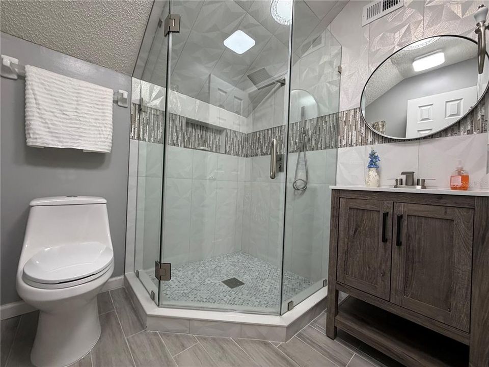 En Venta: $459,999 (5 camas, 3 baños, 2263 Pies cuadrados)