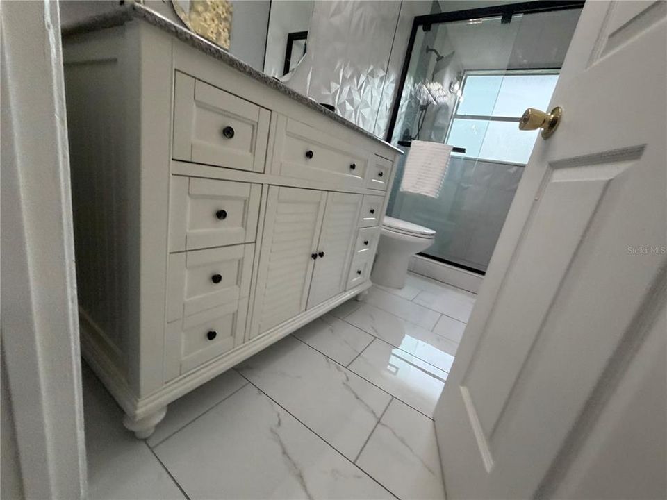 En Venta: $459,999 (5 camas, 3 baños, 2263 Pies cuadrados)