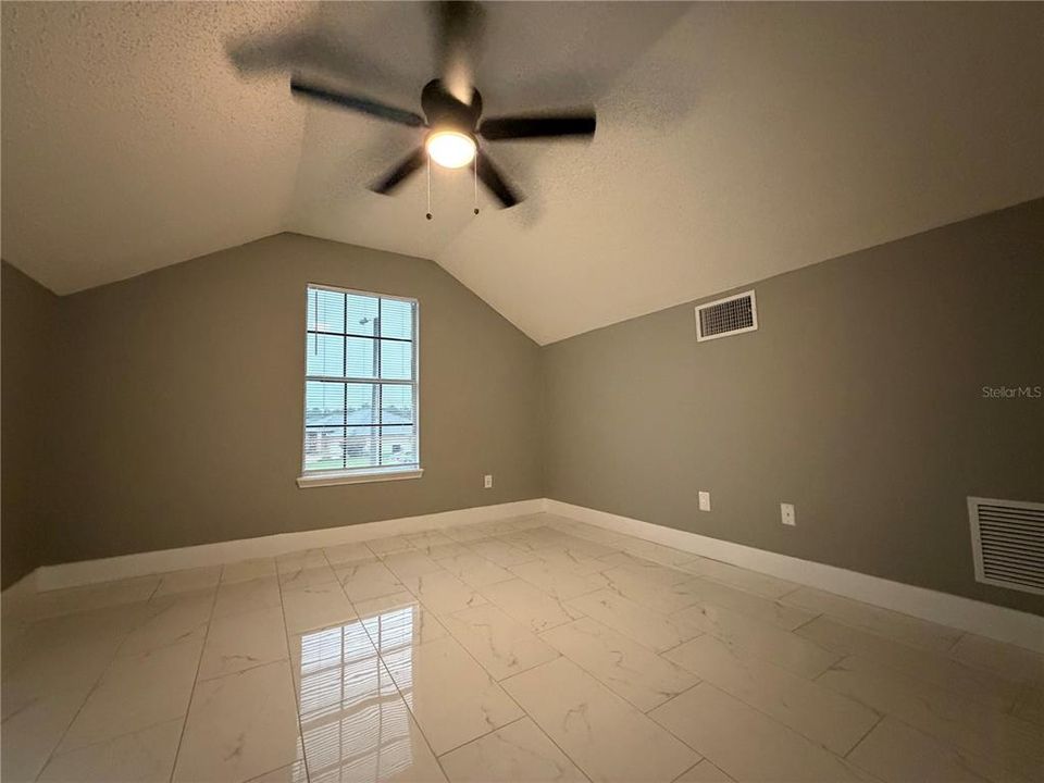 En Venta: $459,999 (5 camas, 3 baños, 2263 Pies cuadrados)