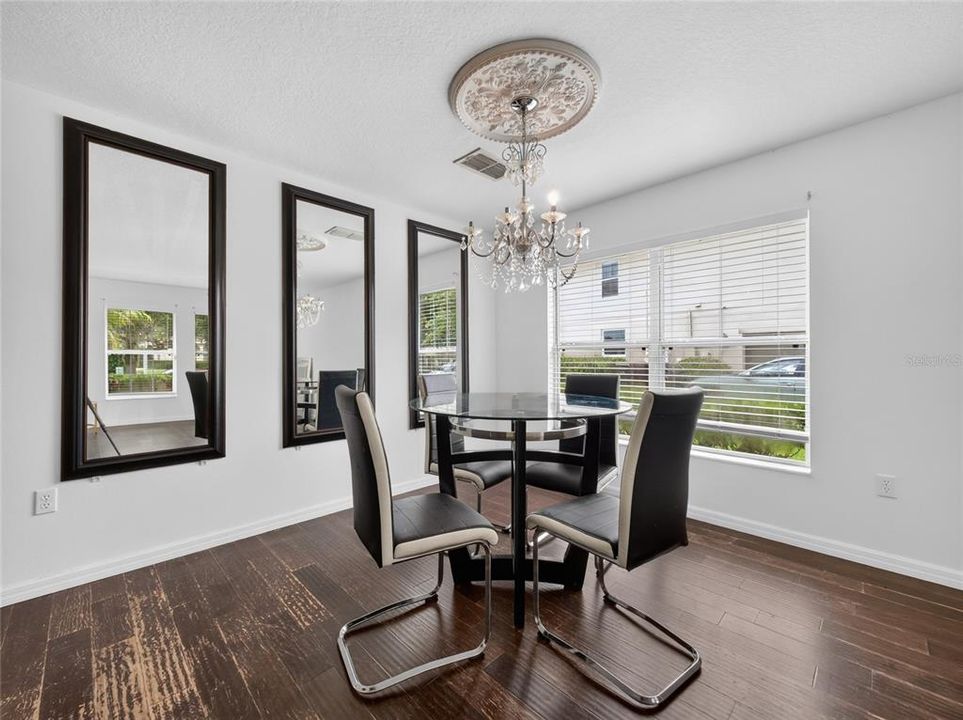 En Venta: $439,900 (5 camas, 3 baños, 3257 Pies cuadrados)