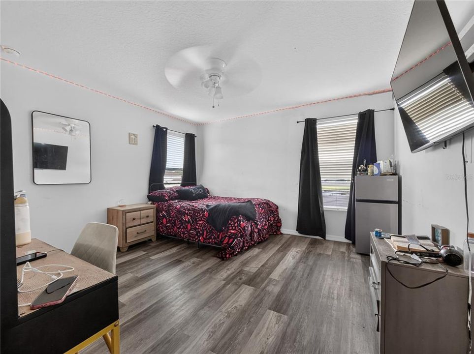 En Venta: $439,900 (5 camas, 3 baños, 3257 Pies cuadrados)