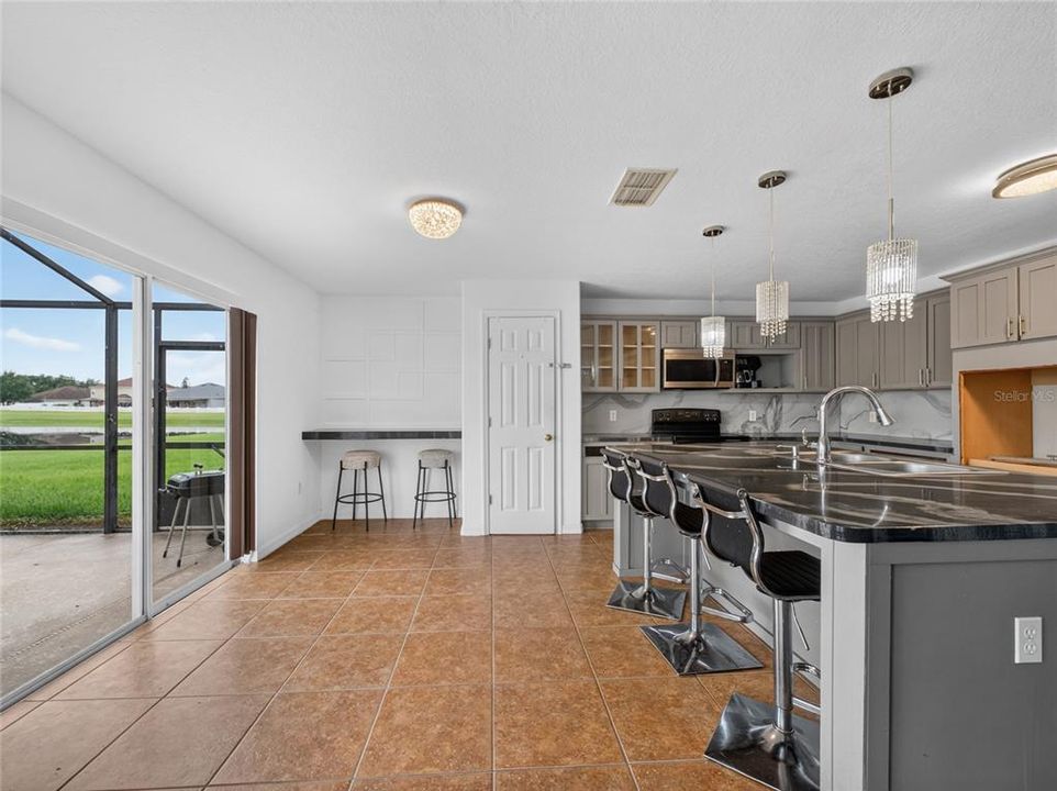 En Venta: $439,900 (5 camas, 3 baños, 3257 Pies cuadrados)