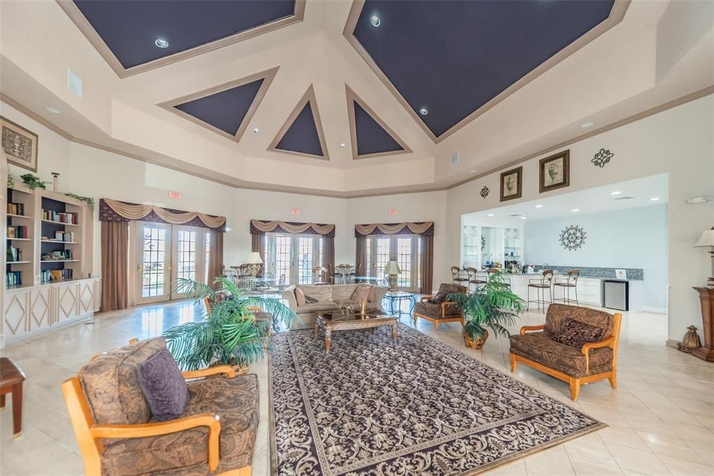 На продажу: $215,000 (2 спален, 2 ванн, 1168 Квадратных фут)