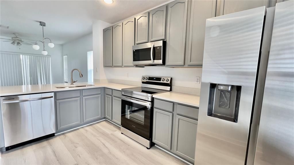 For Rent: $2,100 (2 beds, 2 baths, 1071 Square Feet)